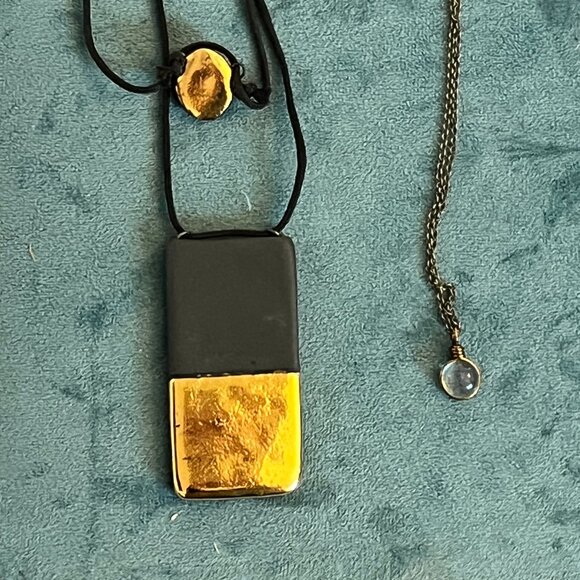 Syra Gómez Artisan Necklace Porcelain & Gold Luster - OOAK - EUC - Artful Home - Picture 5 of 8